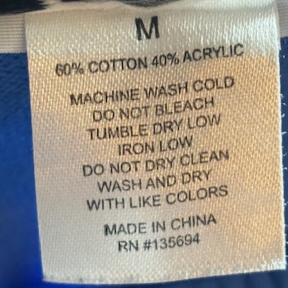 EUC, SUPERMAN LIGHT WEIGHT SWEATER, NO STAINS NO RIPS, SOFT MATERIAL - Picture 4 of 4